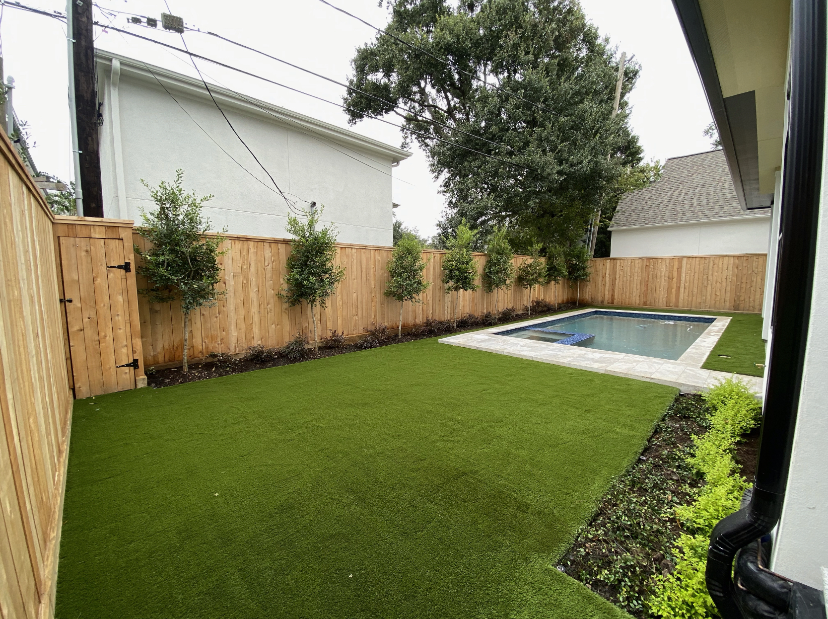 San Antonio Synthetic Turf Side Yard with pool San Antonio Synthetic Turf Side Yard with pool